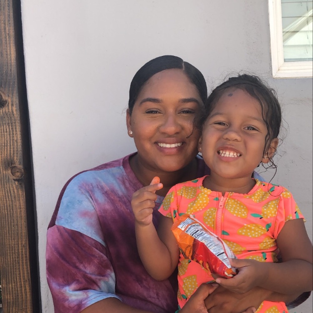Meet your Posher, Julissa